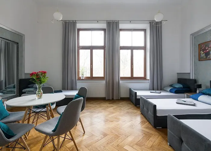 Near The Royal Castle Daire